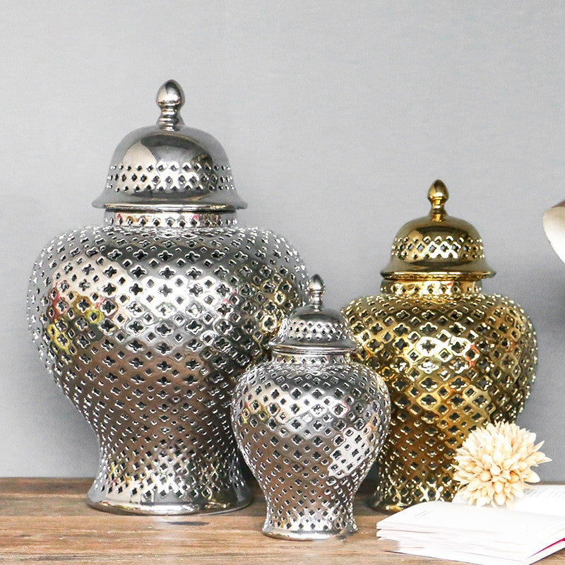 Gold-plated Silver-white Hollowed Out General Jar Decoration